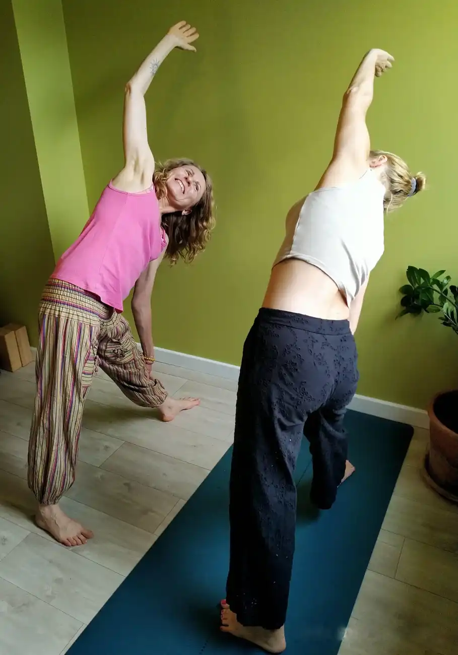 Sklony i rozciaganie podczas praktyki jogi